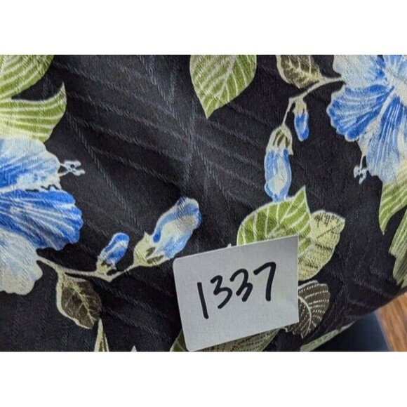 Tommy Bahama Men Shirt XL Hawaiian Silk Blue Hibiscus Tonal Chevron‎ Striped S/S - Picture 9 of 9